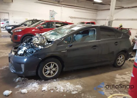 2013 Toyota Prius Three из США, поврежденный, VIN JTDKN3DU7D5547803